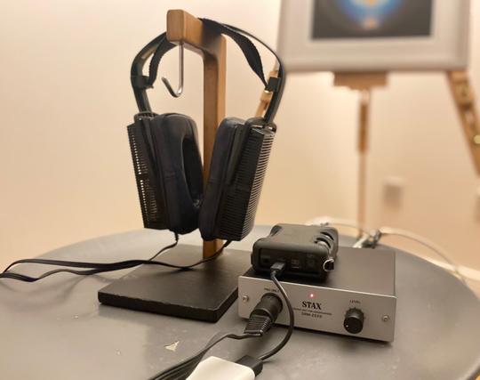 Photo of hifi - SBooster PSU > Auralic Aires Mini (streaming Amazon Music HD) > Chord Mojo > Stax SRS-2050II amp & “earspeakers” combo