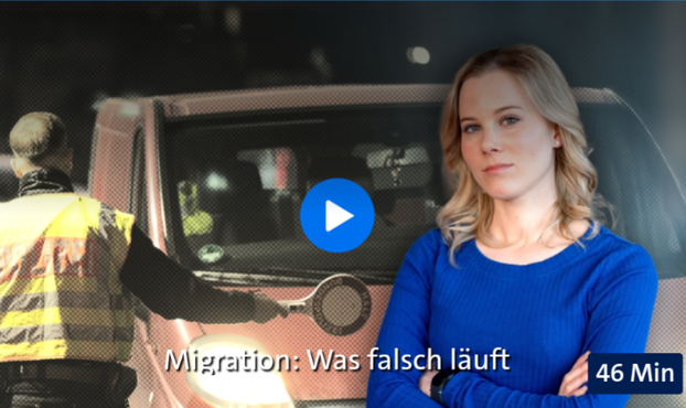 Screenshot der Sendung 'Klar' 

Links ein Polizist mit Kelle der ein Auto anhält. Rechts im.Vordergrund die blonde Moderatorin Julia Ruhs in blauem Kleid und mit verschränkten Armen. 
Darunter der Sendungstitel: 'Migration: Was falsch läuft'