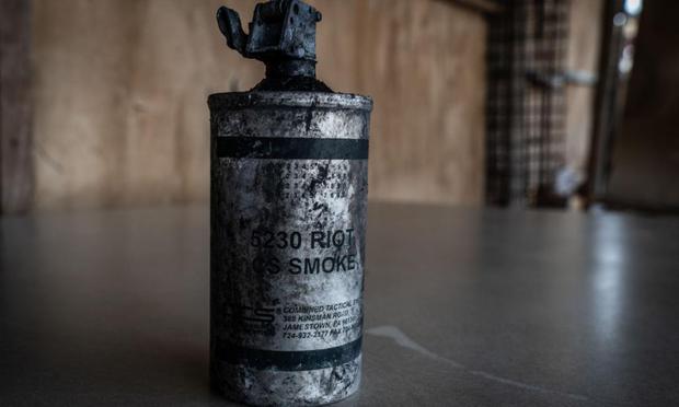 Un cartucho de gas CS en una imagen de archivo. (Giles Clarke/Getty Images)
