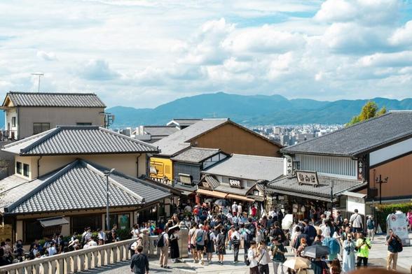 What do tourists in Japan find most difficult?