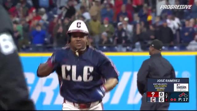 [HammyHighlight] Jose moves the ball a few feet to the left for his sixth home run this season!
