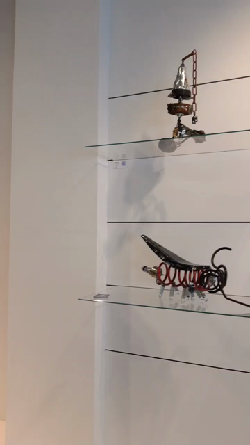 # exhibition # artmonthhillegersberg # kunstmaandhillegersberg # bergsedorpsstraat111 # Rotterdam # art # metalsculpture # recyclingart Thursday-saturday 11-18h With @kuzcoartmaiso