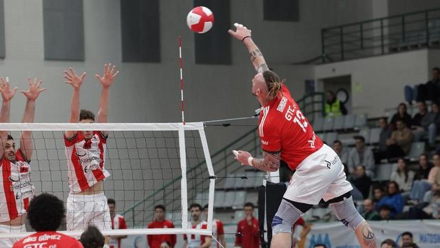 Benfica One Win Away from League Playoffs Final