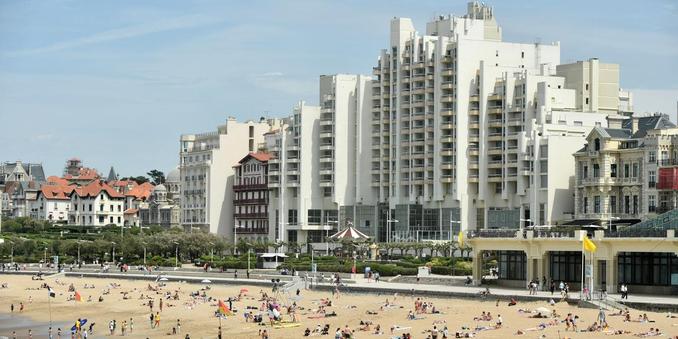 The 'Grande Plage' of Biarritz, April 2023. | GAIZKA IROZ/AFP
