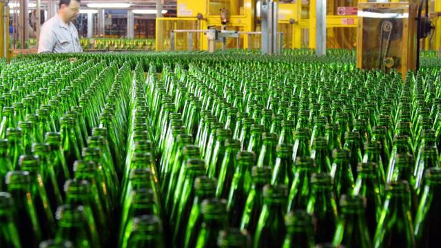 Usine Perrier à Vergèez (Gard).