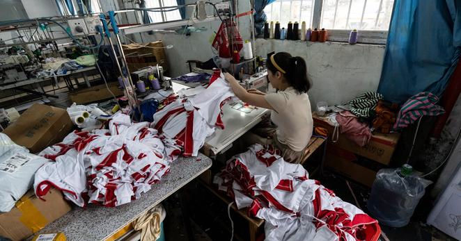 A garment factory in Guangzhou, China, last month. An 80 percent tariff would be a big drop in the tariffs that President Trump applied to Chinese imports.