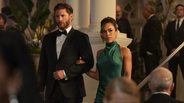 Jensen Ackles as Mark Meachum with Jessica Camacho as Amber Oliveras in 'Countdown.'
