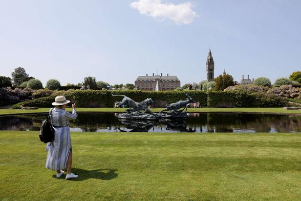 Grosvenor Garden Open Day this Sunday