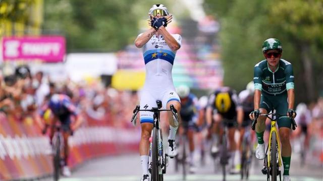 Tour de France Femmes – La reine du sprint Lorena Wiebes remporte la troisième étape, Demi Vollering victime d’une chute dans le final