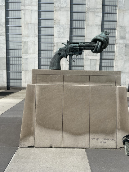 Knotted gun, nonviolence, symbol of peace, gift of Luxembourg 