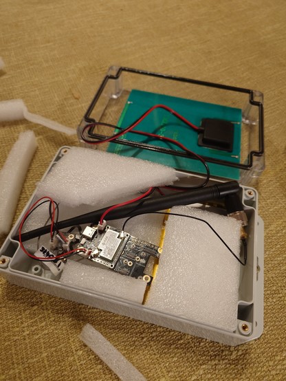 Box with lid removed and foam padding to stop parts rattling around. The antenna is shown as is the Rak Wisblock