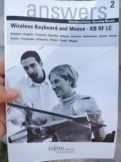 A 19 years old manual for a Fujitsu Siemens wireless keyboard and mouse set