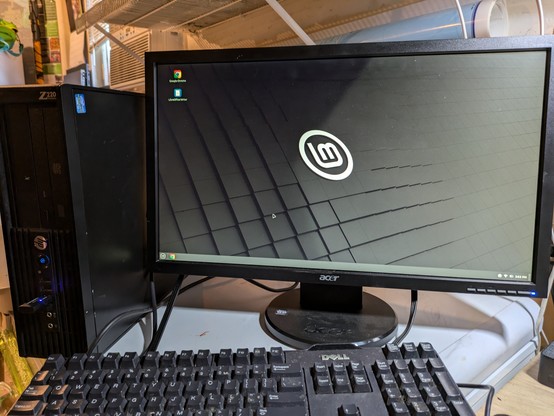 HP z220 running Linux mint