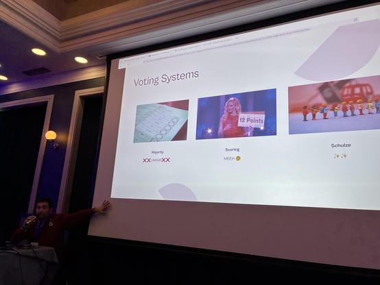 Jesús Escribano presenting three voting sytems