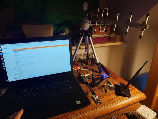Test setup with pi zero connected to four lora radio rnodes 