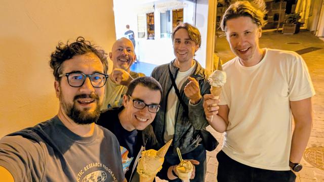 People having an icecream 