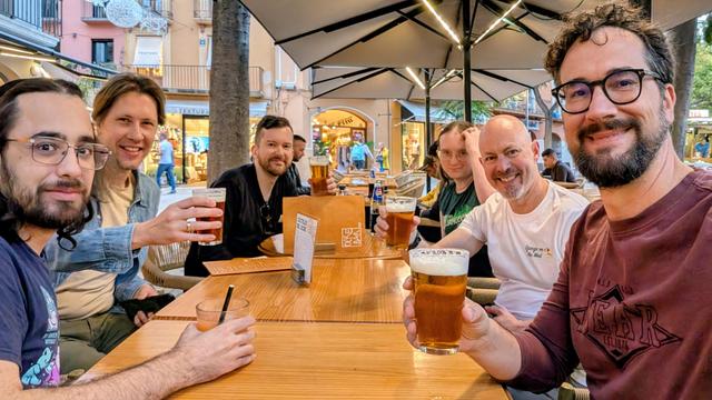 People having drinks 