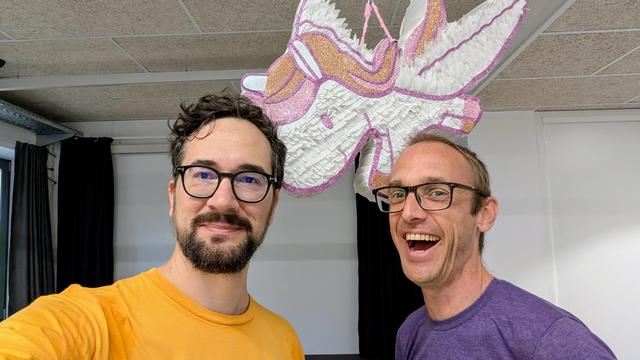 Paolo and Carlton with the Poñata