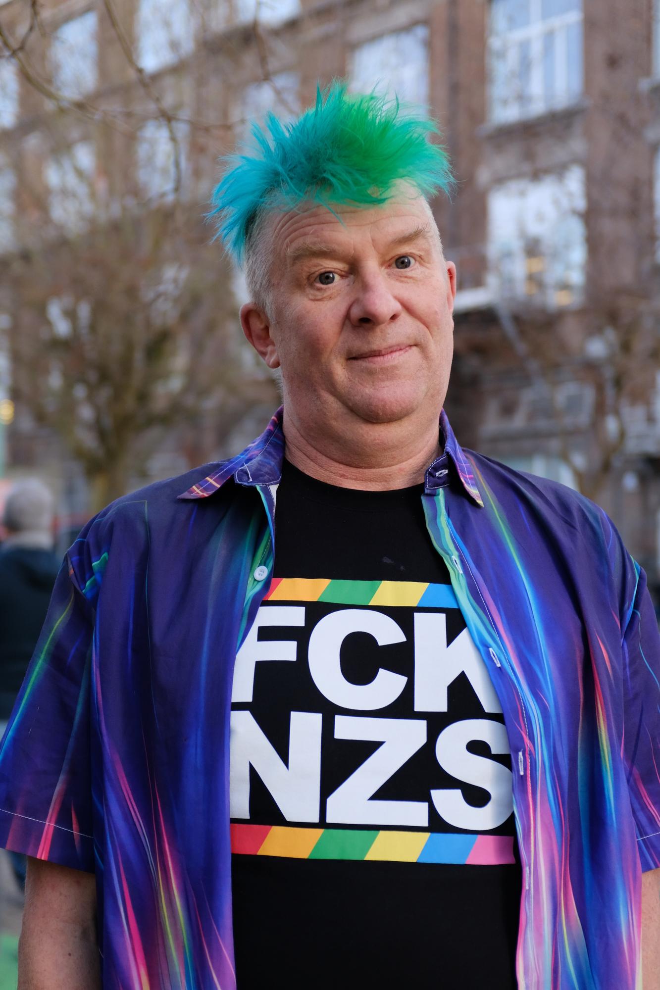 Long time open source practitionner looks at you with a judging glance