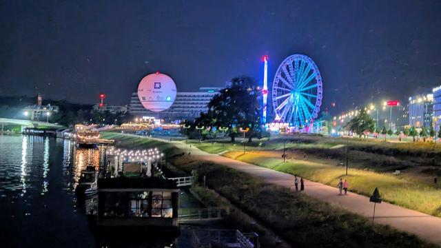 Riverside by night
