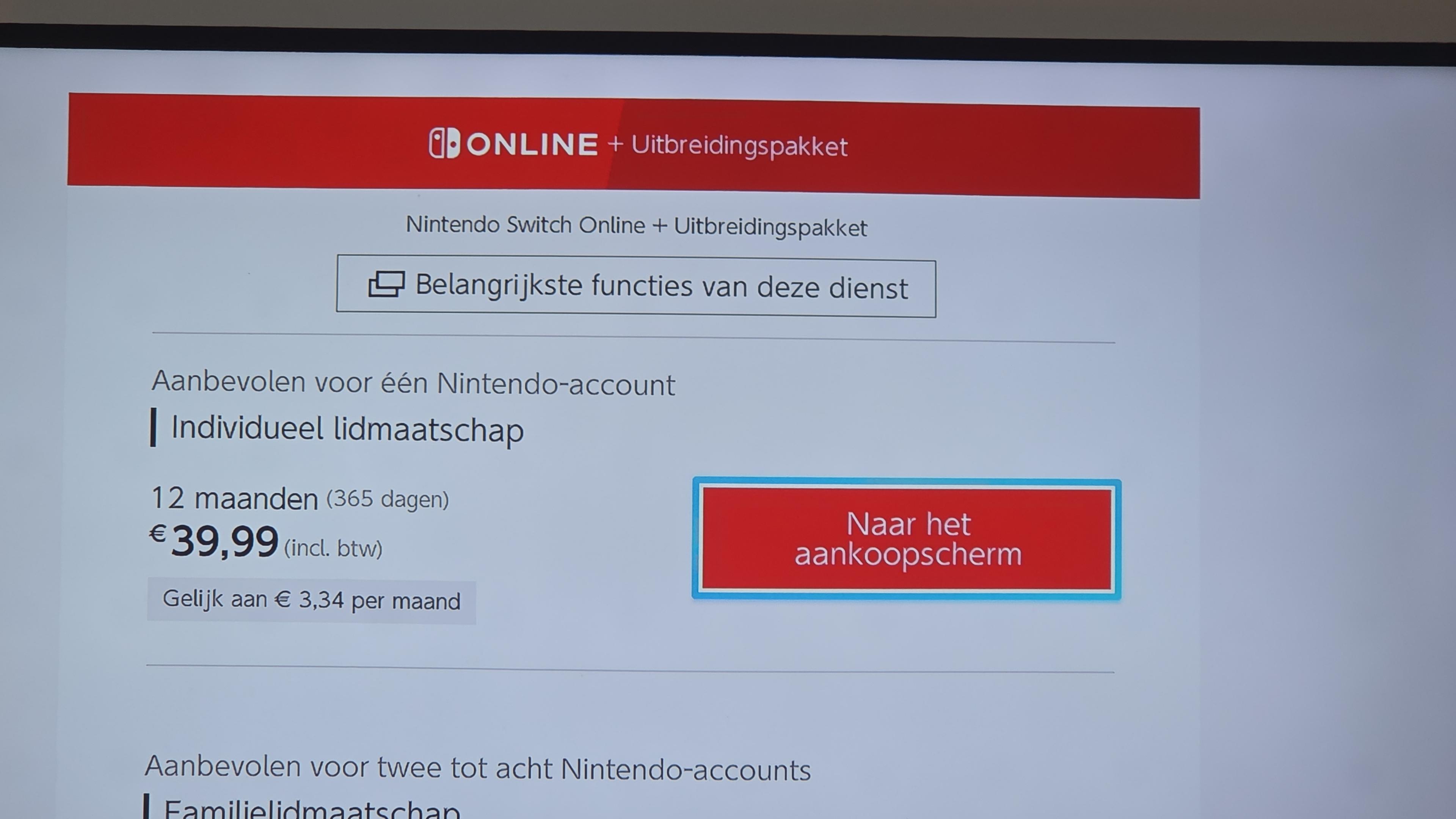 Nintendo Online subscription that costs 40 euro's a year. Mind you, this is like the 4th year I've been paying, so I've already paid €160 (382 bomblocat guilders!) just for access to this game. The OG game used to cost about €71 in 1998 (aka 149 guilders for the graftakken amongst us)